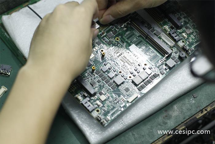 探索工业平板电脑深圳科拉计算机研发组装生产工厂